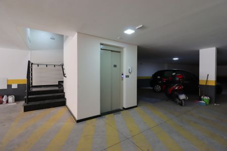 Apartamento à venda com 90m², 2 quartos e 1 vagaElevador