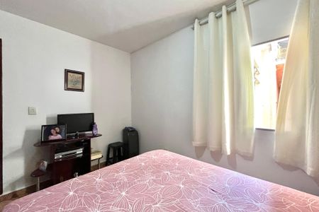 Casa à venda com 100m², 4 quartos e 1 vaga Casa à venda com 100m², 4 quartos e 1 vagaQuarto 3