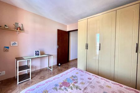 Casa à venda com 100m², 4 quartos e 1 vaga Casa à venda com 100m², 4 quartos e 1 vagaQuarto 1