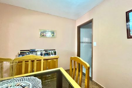 Casa à venda com 100m², 4 quartos e 1 vaga Casa à venda com 100m², 4 quartos e 1 vagaSala de Jantar