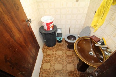 Casa à venda com 316m², 6 quartos e 2 vagasBanheiro Social