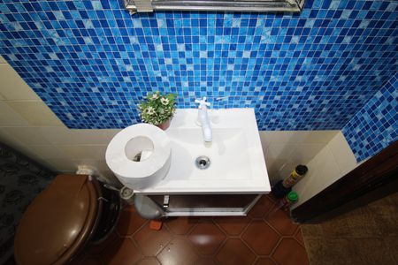 Casa à venda com 316m², 6 quartos e 2 vagasCasa 2 - Banheiro social