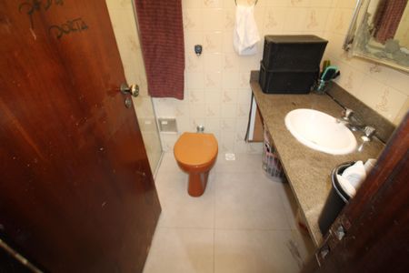 Casa à venda com 316m², 6 quartos e 2 vagasBanheiro Social