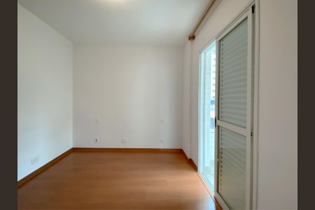 Apartamento à venda com 116m², 3 quartos e 2 vagas Apartamento à venda com 116m², 3 quartos e 2 vagasSuite