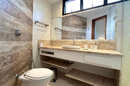 Apartamento à venda com 66m², 1 quarto e 1 vaga Apartamento à venda com 66m², 1 quarto e 1 vagaBanheiro da Suíte