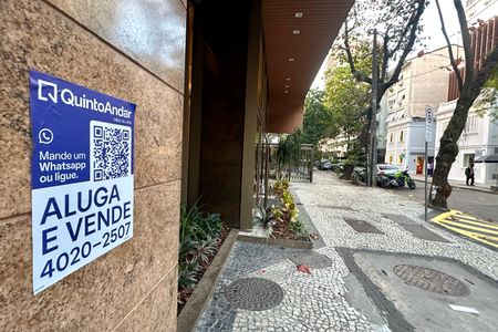 Apartamento à venda com 66m², 1 quarto e 1 vaga Apartamento à venda com 66m², 1 quarto e 1 vagaPlaquinha