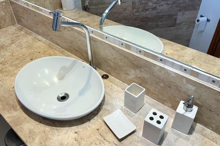 Apartamento à venda com 66m², 1 quarto e 1 vaga Apartamento à venda com 66m², 1 quarto e 1 vagaBanheiro da Suíte