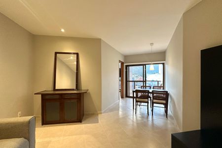 Apartamento à venda com 66m², 1 quarto e 1 vagaSala