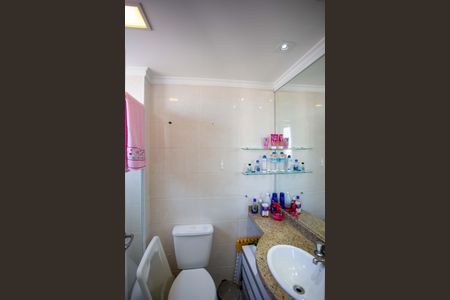 Apartamento à venda com 69m², 3 quartos e 2 vagasBanheiro da Suíte