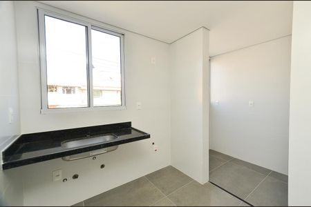 Apartamento à venda com 58m², 2 quartos e 2 vagas Apartamento à venda com 58m², 2 quartos e 2 vagasCozinha