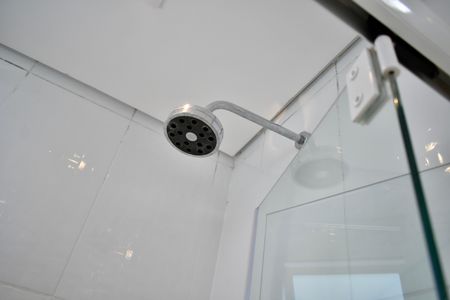 Apartamento à venda com 72m², 2 quartos e 2 vagas Apartamento à venda com 72m², 2 quartos e 2 vagasBanheiro da Suíte