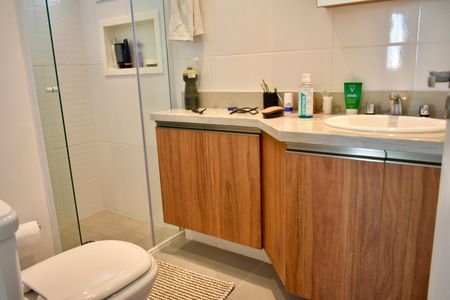 Apartamento à venda com 72m², 2 quartos e 2 vagas Apartamento à venda com 72m², 2 quartos e 2 vagasBanheiro Social