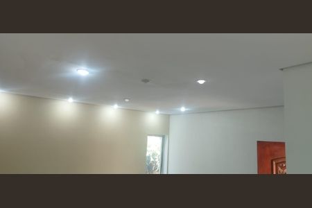 Casa para alugar com 180m², 3 quartos e 2 vagas