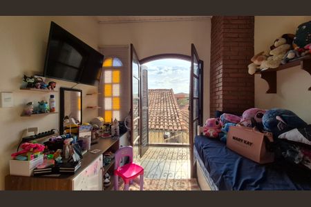 Casa à venda com 227m², 3 quartos e 4 vagas Casa à venda com 227m², 3 quartos e 4 vagasQuarto de Serviço 2