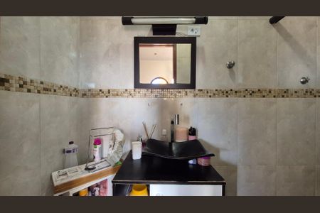 Casa à venda com 227m², 3 quartos e 4 vagas Casa à venda com 227m², 3 quartos e 4 vagasBanheiro 2