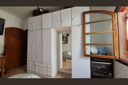 Casa à venda com 227m², 3 quartos e 4 vagas Casa à venda com 227m², 3 quartos e 4 vagasQuarto 1