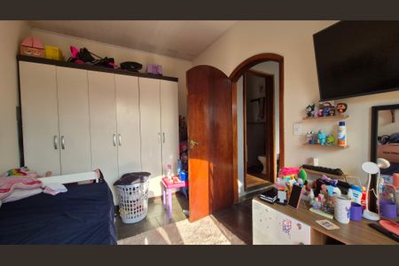 Casa à venda com 227m², 3 quartos e 4 vagas Casa à venda com 227m², 3 quartos e 4 vagasQuarto de Serviço 2