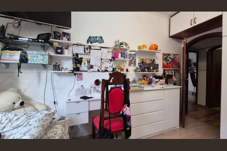 Casa à venda com 227m², 3 quartos e 4 vagas Casa à venda com 227m², 3 quartos e 4 vagasQuarto 2