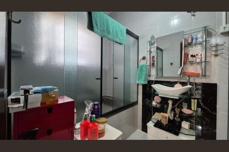 Casa à venda com 227m², 3 quartos e 4 vagas Casa à venda com 227m², 3 quartos e 4 vagasBanheiro da Suíte