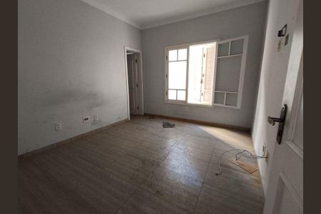 Casa à venda com 4 quartos, 300m² em Jardim das Vertentes, São Paulo