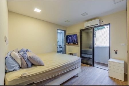 Casa à venda com 3 quartos, 200m² em Santo Amaro, São Paulo