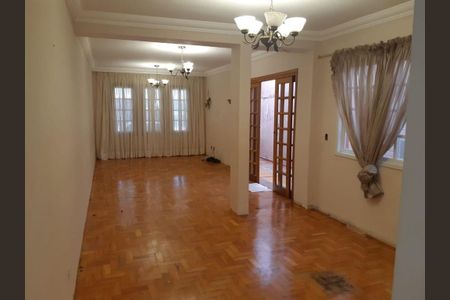 Casa à venda com 3 quartos, 170m² em Jardim Olympia, São Paulo