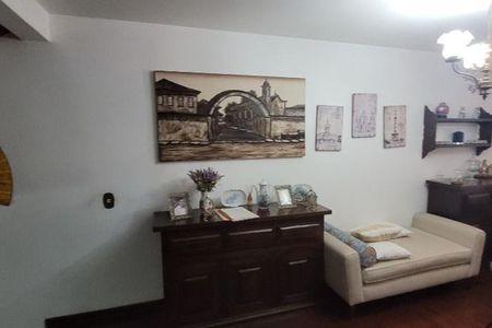 Casa à venda com 185m², 3 quartos e 2 vagas