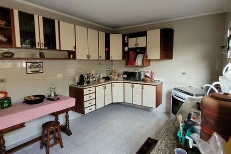 Casa à venda com 197m², 3 quartos e 4 vagas