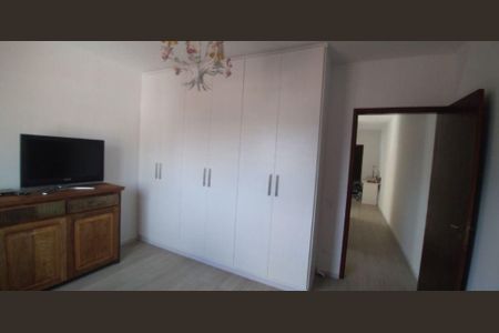 Casa à venda com 3 quartos, 260m² em Jardim das Vertentes, São Paulo