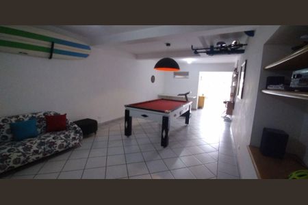 Casa à venda com 3 quartos, 260m² em Jardim das Vertentes, São Paulo