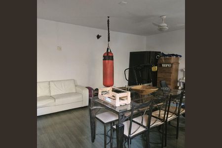Casa à venda com 4 quartos, 440m² em Jardim Peri Peri, São Paulo