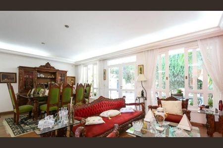 Casa à venda com 4 quartos, 564m² em Jardim Guedala, São Paulo