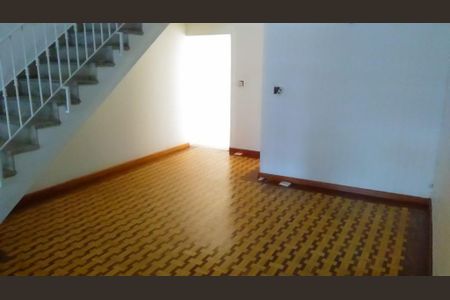 Casa à venda com 3 quartos, 160m² em Jardim das Vertentes, São Paulo