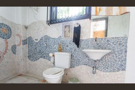 Casa à venda com 3 quartos, 150m² em Vila Pirajussara, São Paulo