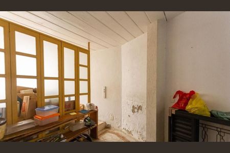 Casa à venda com 3 quartos, 150m² em Vila Pirajussara, São Paulo