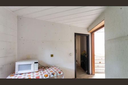 Casa à venda com 3 quartos, 150m² em Vila Pirajussara, São Paulo