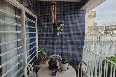 Casa à venda com 215m², 4 quartos e 4 vagas