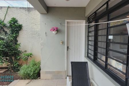 Casa à venda com 215m², 4 quartos e 4 vagas