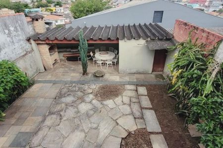 Casa à venda com 215m², 4 quartos e 4 vagas