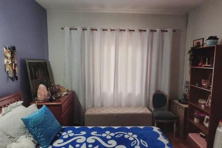 Casa à venda com 215m², 4 quartos e 4 vagas