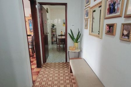 Casa à venda com 215m², 4 quartos e 4 vagas
