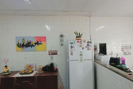 Casa à venda com 215m², 4 quartos e 4 vagas