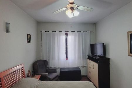 Casa à venda com 215m², 4 quartos e 4 vagas