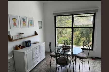 Casa à venda com 3 quartos, 232m² em Vila Albano, São Paulo