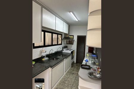 Casa à venda com 3 quartos, 232m² em Vila Albano, São Paulo