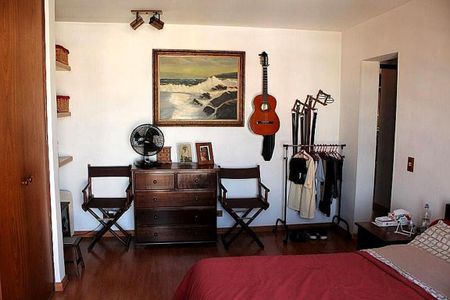 Casa à venda com 300m², 6 quartos e 4 vagas