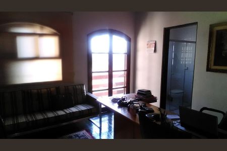 Casa à venda com 6 quartos, 375m² em Vila Sonia, São Paulo