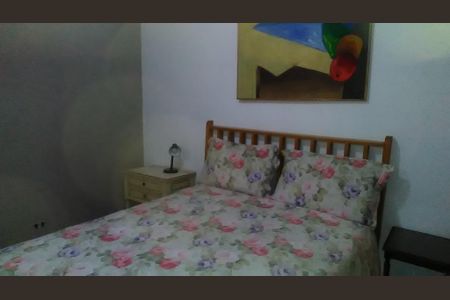 Casa à venda com 6 quartos, 375m² em Vila Sonia, São Paulo