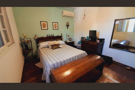 Casa à venda com 3 quartos, 203m² em Jardim das Vertentes, São Paulo