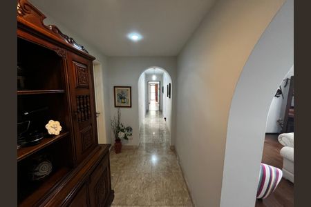 Apartamento à venda com 198m², 4 quartos e 3 vagasCorredor